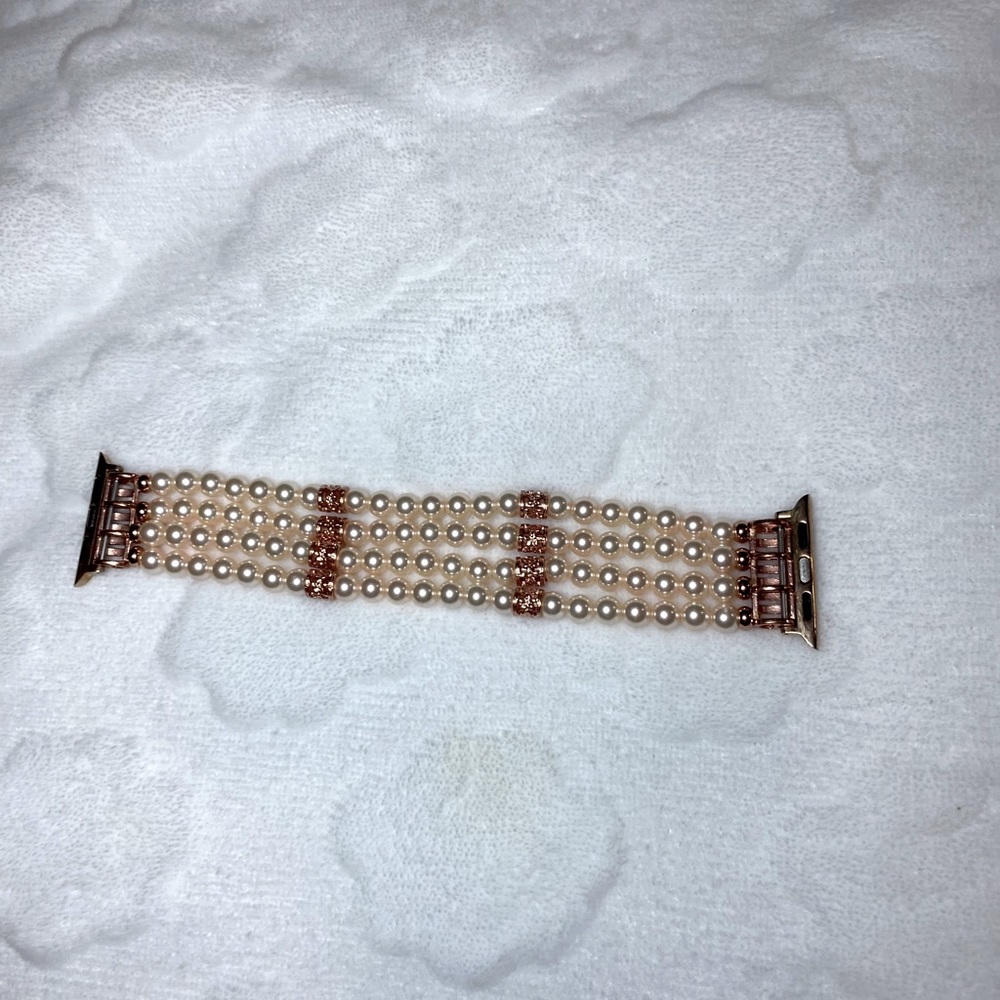 Women’s Apple Watch Pearl Band